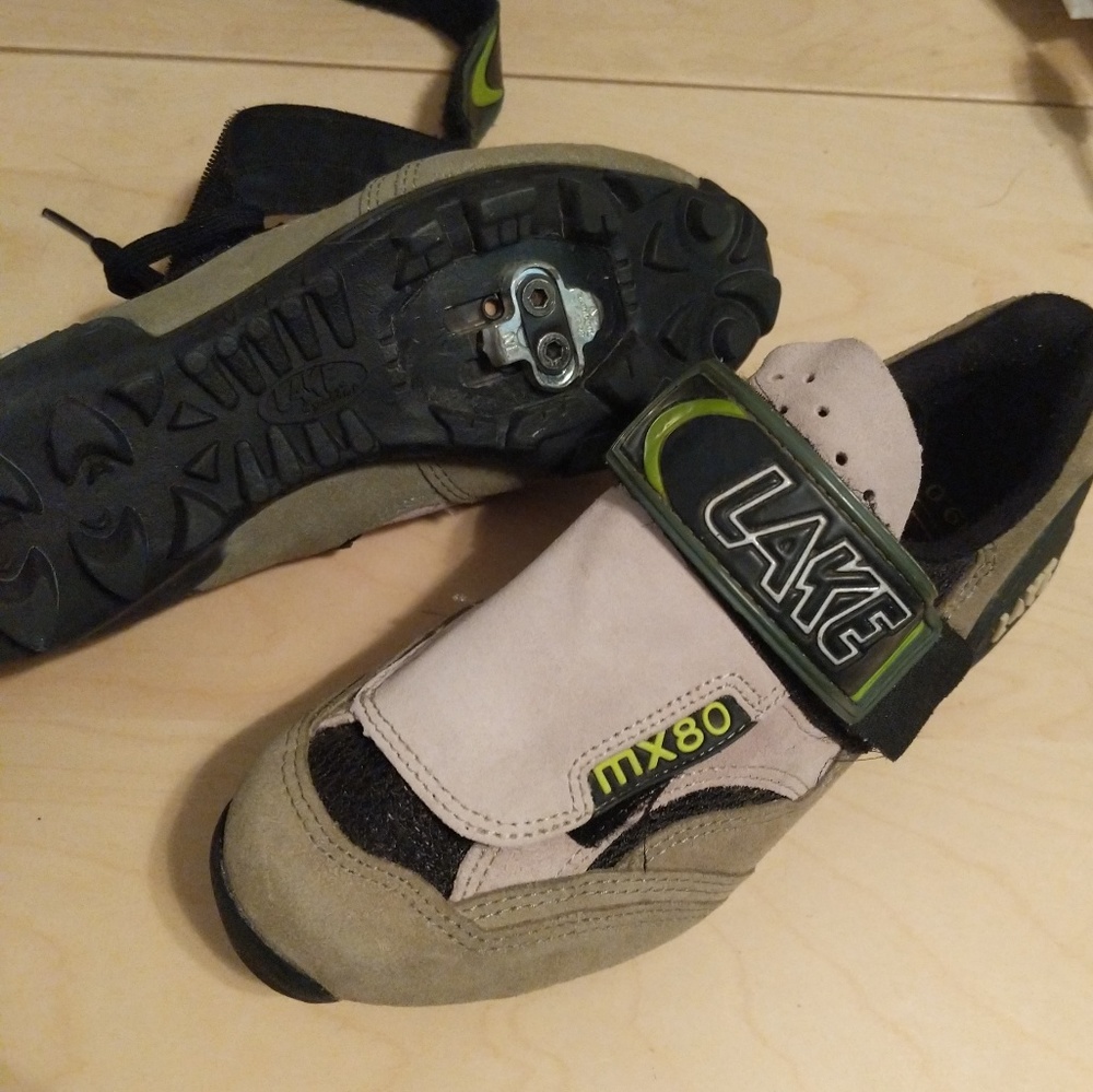 SPINNING Spin Shoes With SPD Clips